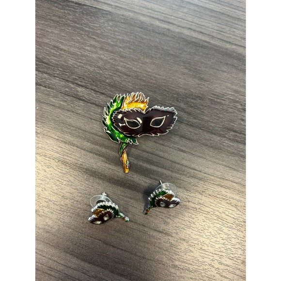 VTG Mardi Gras Mask Feathers Brooch Pin w/ Matching Earrings NOT MARKED - Picture 3 of 10